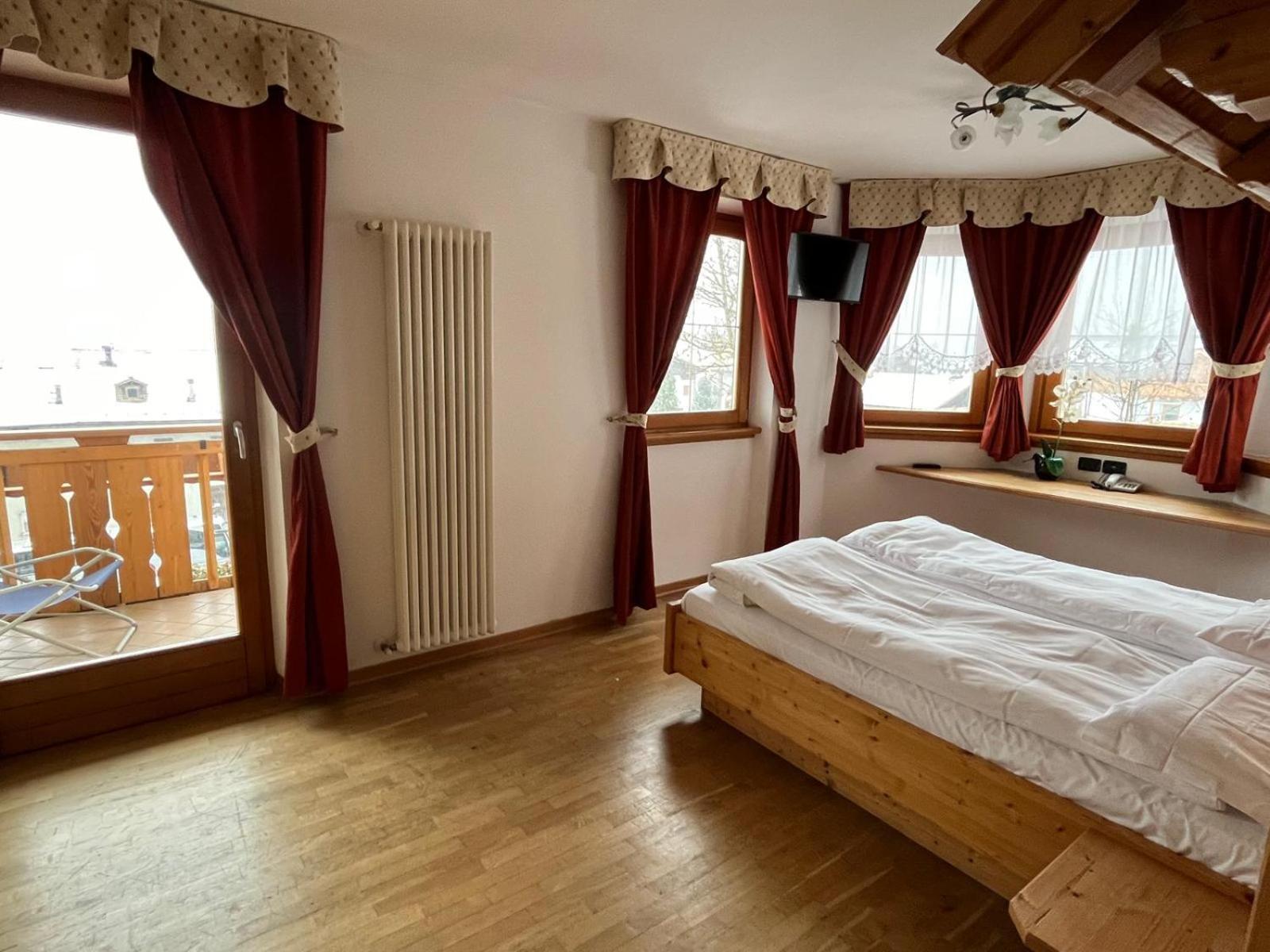 Garni Costa Verde Bocenago Екстер'єр фото